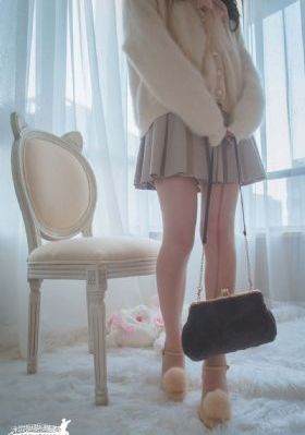 裙子下面有野兽_日韩手机在线观看